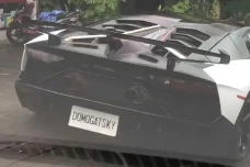Ngemplang Pajak Rp104...