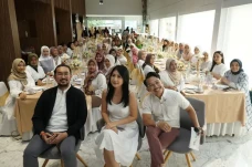 Gelar Spill the Tea,...