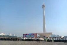 Ratusan Satpol PP Kumpul...