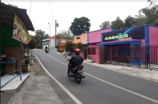 Selama Ramadan Jam Operasional...