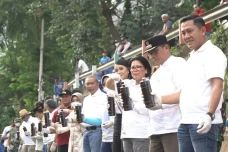 Rayakan HUT Ke-122,...
