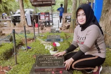 Alami Kecelakaan, Ibunda...