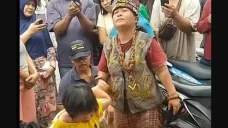 Ramai Pengobatan Ibu...