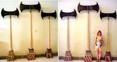 Temuan Kapak Kuno Raksasa,...