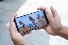 5 Cara Nonton Video...
