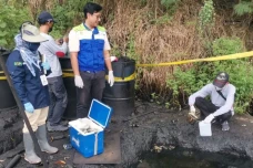 Pemkab Bogor Segel Dua...