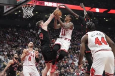 Hasil Play-in NBA 2022/2023:...