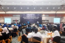 KNPI Santuni 200 Anak...