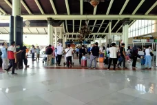 Seminggu Jelang Lebaran,...