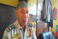 Masih Terapkan Prokes,...