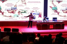 Kuliah Umum di Lemhannas,...