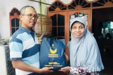 Hore! Guru Ngaji dan...
