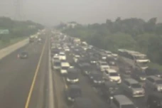 Pemudik di Tol Cikampek...
