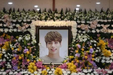 7 Idol K-Pop yang Tewas...