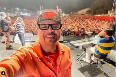 Carlo Saba Akan Dimakamkan...