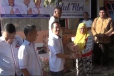 Jelang Lebaran, Pemuda...