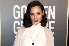 7 Artis Hollywood yang...