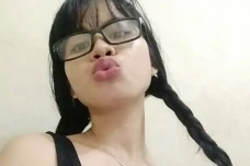 Siskaeee Debut di Dunia...
