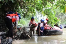 Peringati Hari Bumi,...