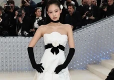 Pakai Koleksi Chanel...