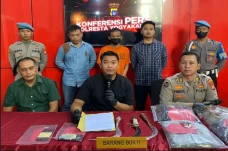 Tersinggung karena Ibunya...