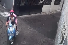 Kenalan di Media Sosial,...