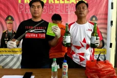 Cemburu Ketemu Pacar...