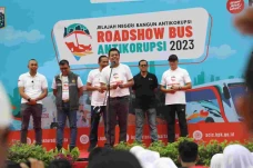 Roadshow Bus Antikorupsi,...