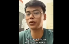 Viral! Guru di Pangandaran...