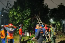 Serpong Diterjang Hujan...