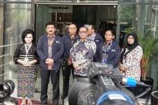 Hadi Tjahjanto Persilakan...