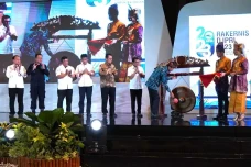 Semen Padang dan Kementerian...