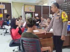 Sering Setubuhi Pacar,...