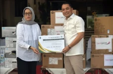 Ratusan Alat Penunjang...