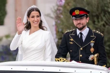 10 Fakta Rajwa Al Saif...
