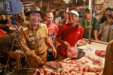 Pantau Harga Daging...