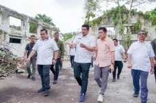 Gedung Warenhuis Direvitalisasi,...