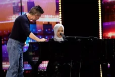 Putri Ariani Pernah...