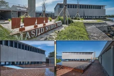 Pesona Masjid Terapung...