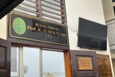Tersangka KPK Hasbi...