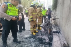 Motor Terbakar di Underpass...