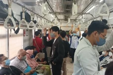 Naik KRL Commuter Line...