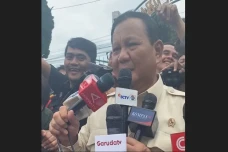 Ketika Prabowo Bergaya...