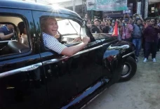 Spesifikasi Sedan Plymouth...