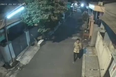 Terekam CCTV, Maling...