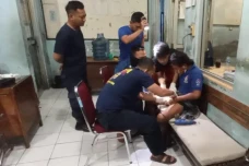 Ngilu! Cincin Nyangkut...