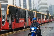 Transjakarta Rute Soekarno-Hatta...