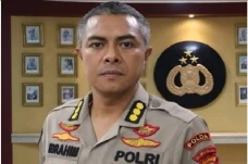 Tukang Bubur Cabut Laporan,...