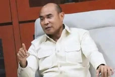 Nyaleg, Gubernur NTT...
