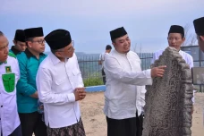 Kunjungi Titik 0 Kilometer...